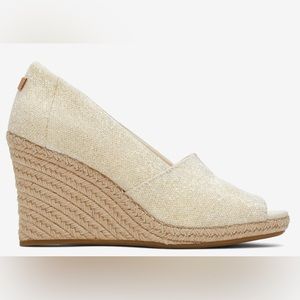 NEW Toms Wedges 9